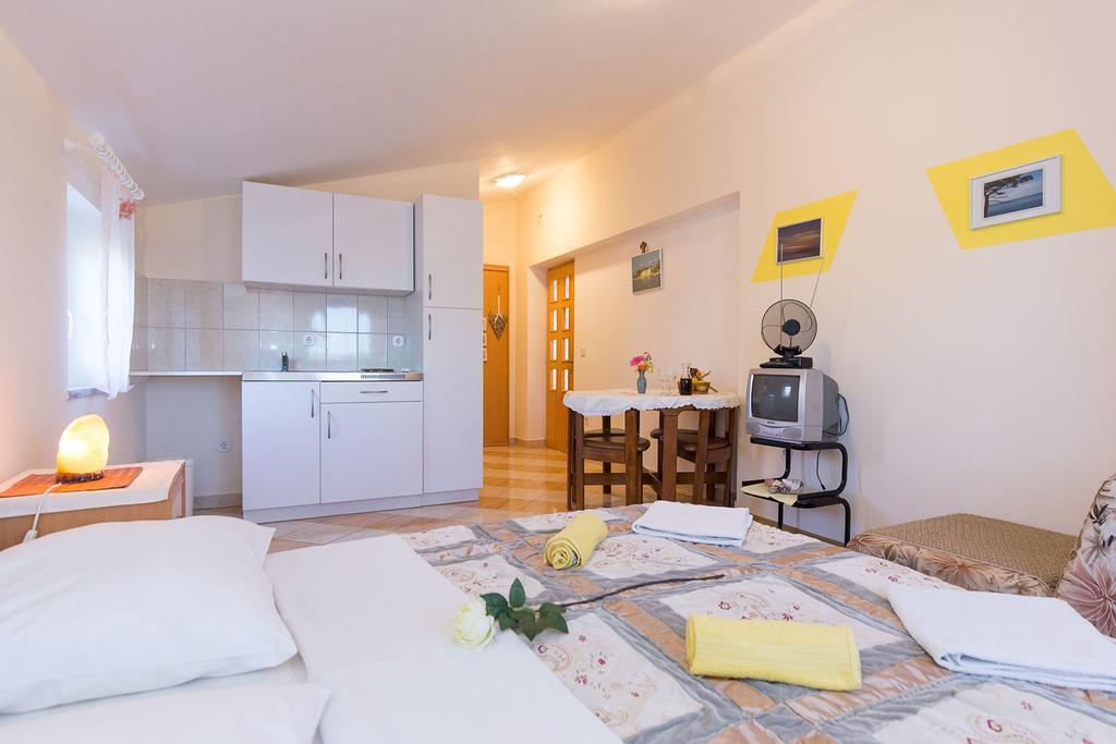 Apartments Juras Brzac Extérieur photo
