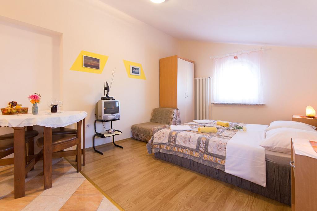 Apartments Juras Brzac Extérieur photo